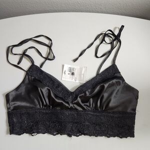 Forever 21 Womens Black Satin Lace Bralette Bra Top-Size S (NWT)